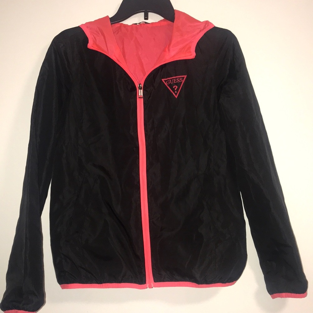 Guess windbreaker ✨
